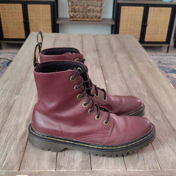 Dr. Martens 1460 Women's Smooth Leather Lace Up Boots In Cherry Red Woman's 9 - Picture 4 of 15